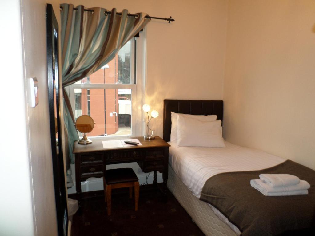 The Camberley Hotel Harrogate Room photo